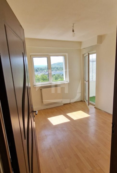 Apartament cu 3 camere decomandat, zona Manastur