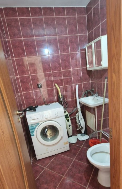 Apartament cu 3 camere decomandat, zona Manastur