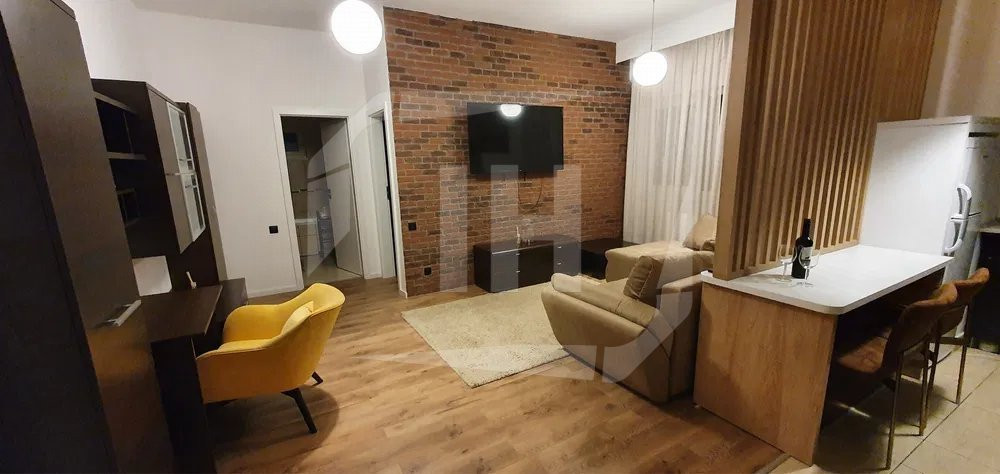 Apartament 2 camere, garaj propriu, zona NTT Data