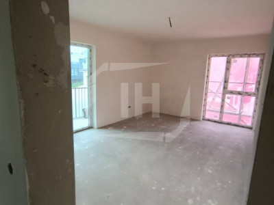 Apartament cu 2 camere, decomandat, intermediar, complex rezidential privat