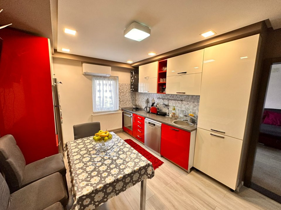 Apartament 4 camere la etajul 1, cartier Manastur