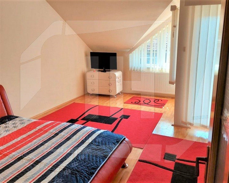 Casa individuala, 135 mp, 3 camere, parcare, zona Iulius Mall