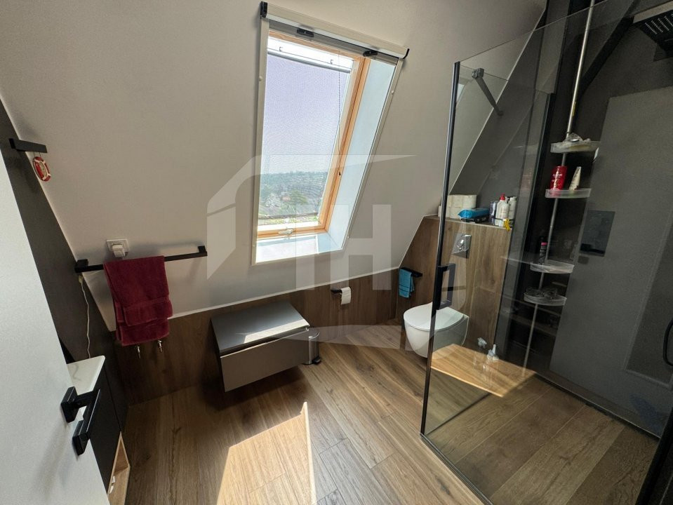 Penthouse cu 3 camere, 135 mp terasa, complet mobilat si utilat modern