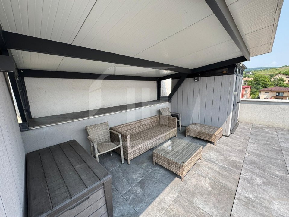 Penthouse cu 3 camere, 135 mp terasa, complet mobilat si utilat modern