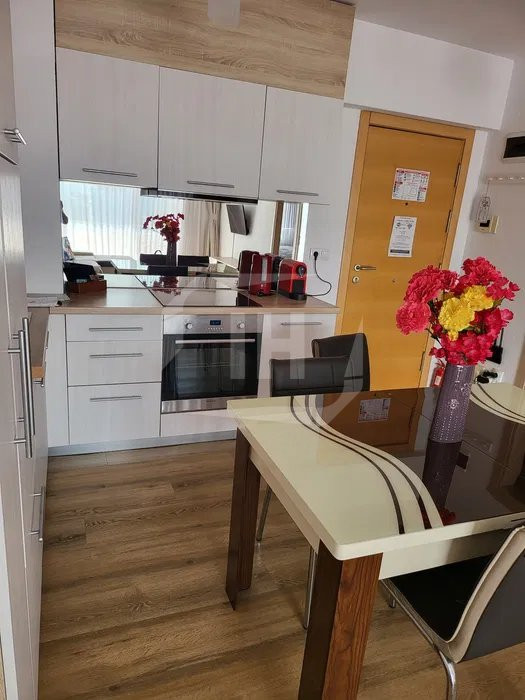 Apartament cu 2 camere, parcare, zona Iulius Mall