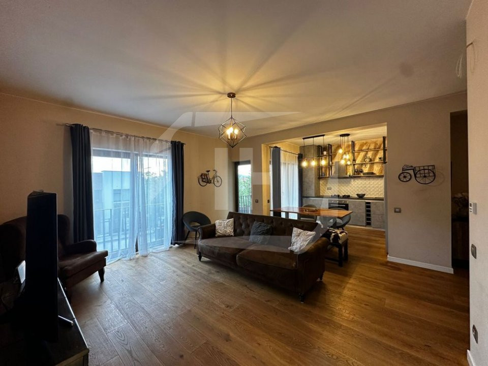 Apartament in Vila 78 mp utili, curte, 2 parcari, Gruia