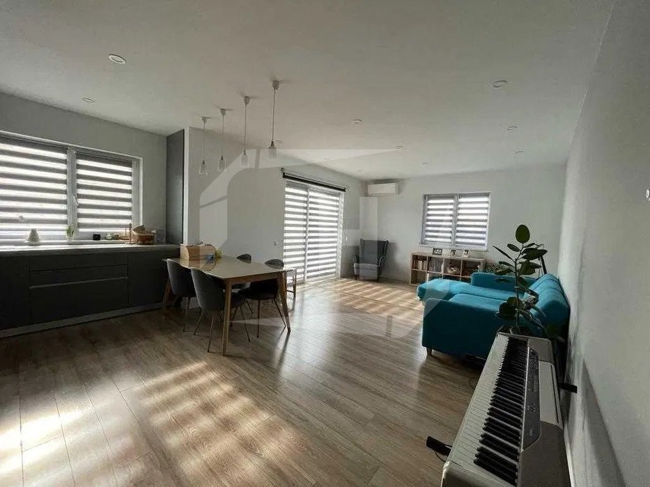 Apartament 3 camere, 2 bai, parcare in subteran, Intre Lacuri