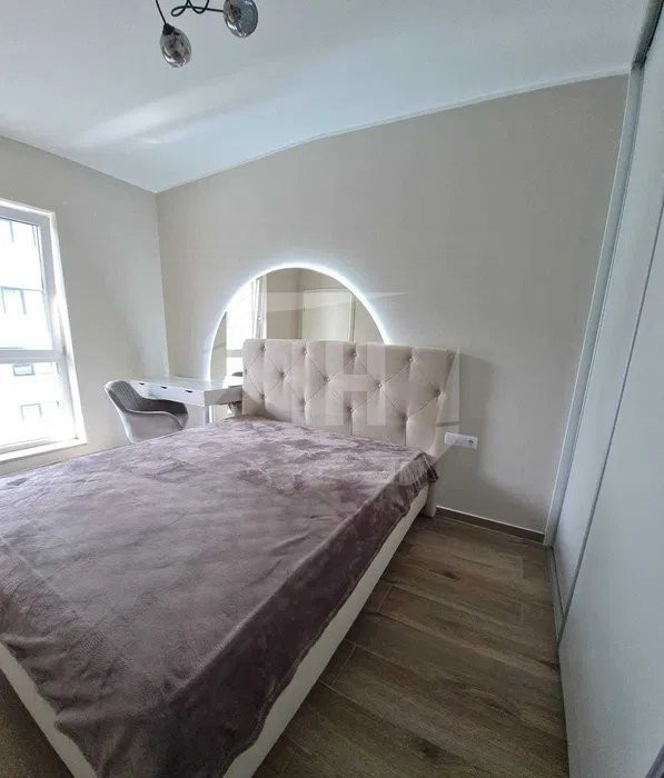 Apartament 2 camere, semidecomandat, parcare, zona Sigma