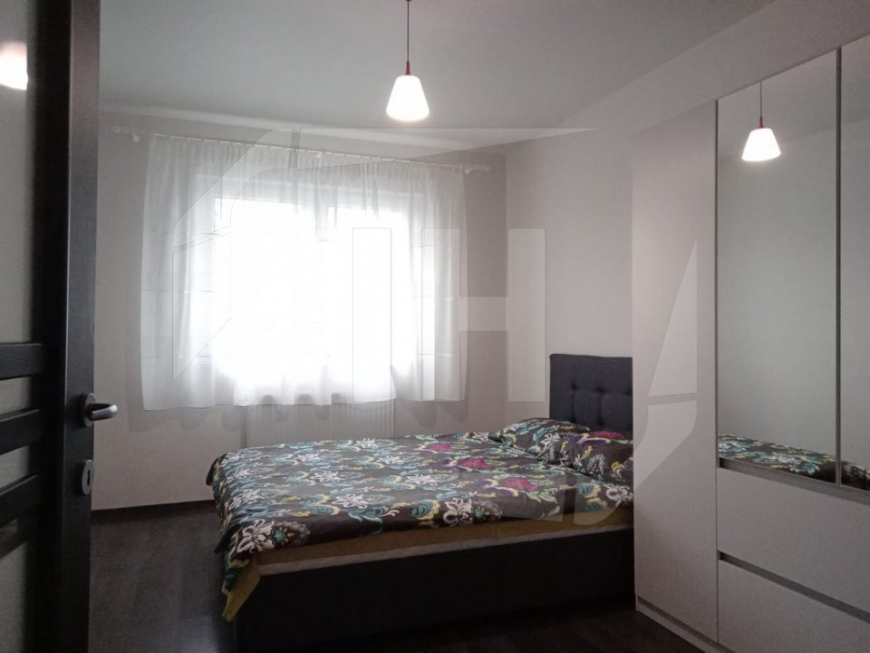 Apartament 2 camere decomandat, parcare, zona Vivo