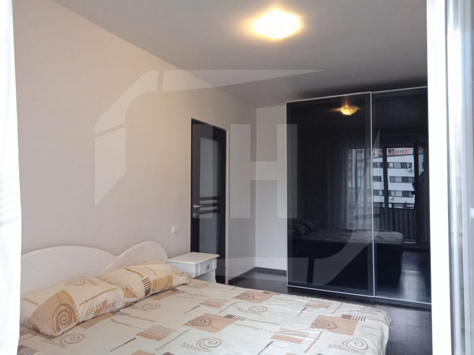 Apartament 2 camere decomandat, parcare, zona Vivo