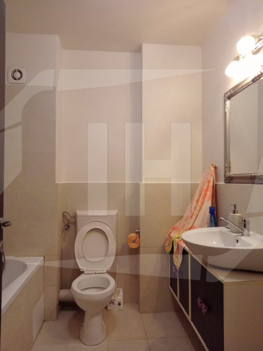 Apartament 2 camere decomandat, parcare, zona Vivo