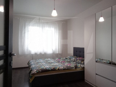 Apartament 2 camere decomandat, parcare, zona Vivo