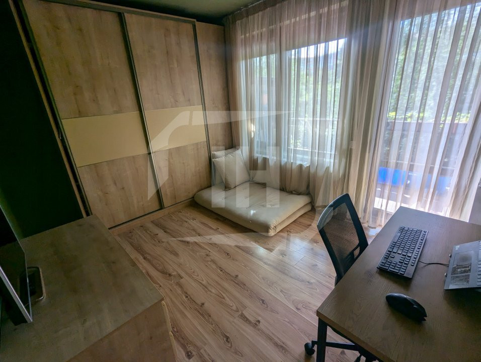 Apartament 3 camere, 2 parcari, beci si 1500 mp de verdeata!