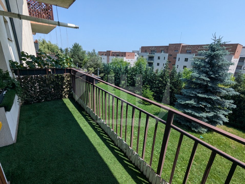 Apartament 3 camere, 2 parcari, beci si 1500 mp de verdeata!