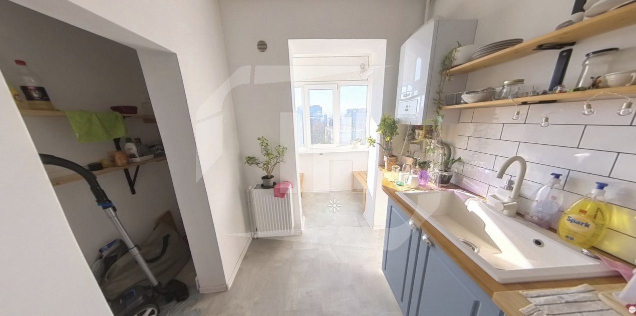 Apartament 2 camere, decomandat, intermediar, zona Piata Abator