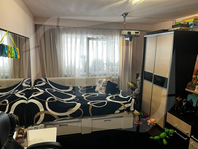 Apartament 3 camere, parcare, zona Primaverii Manastur