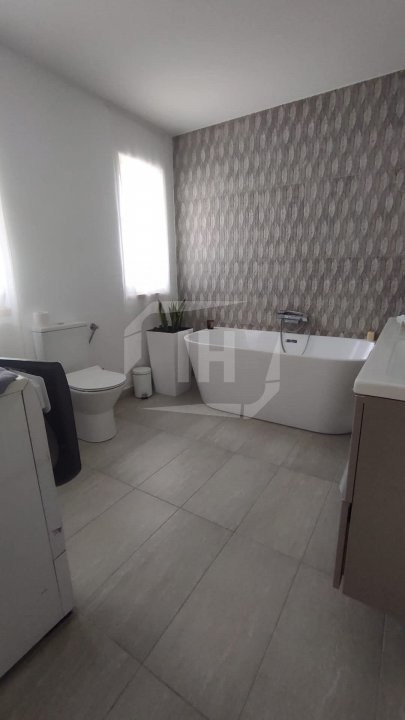 Casa individuala 4 camere 130 mp utili, 426 mp teren, la cheie