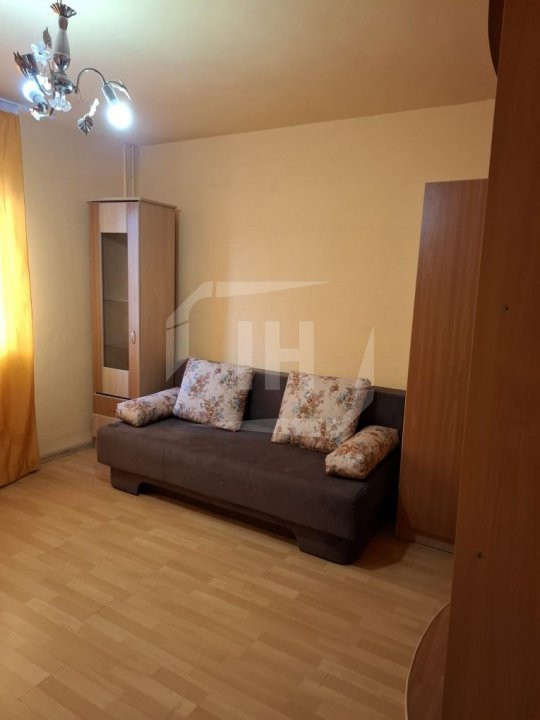 Apartament 2 camere decomandat, zona Primaverii