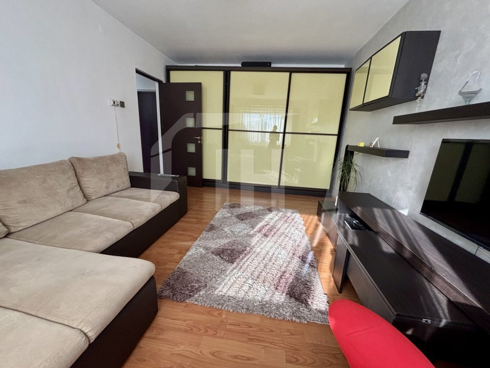 Apartament 2 camere decomandat cu parcare, zona Iulius Mall