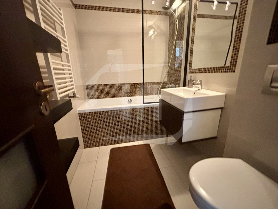 Apartament 2 camere decomandat cu parcare, zona Iulius Mall