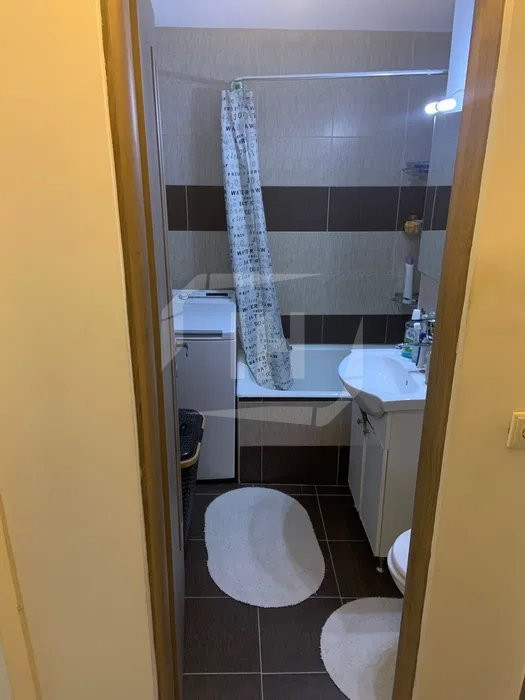 Garsoniera renovata zona UMF