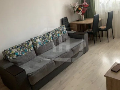 Garsoniera renovata zona UMF