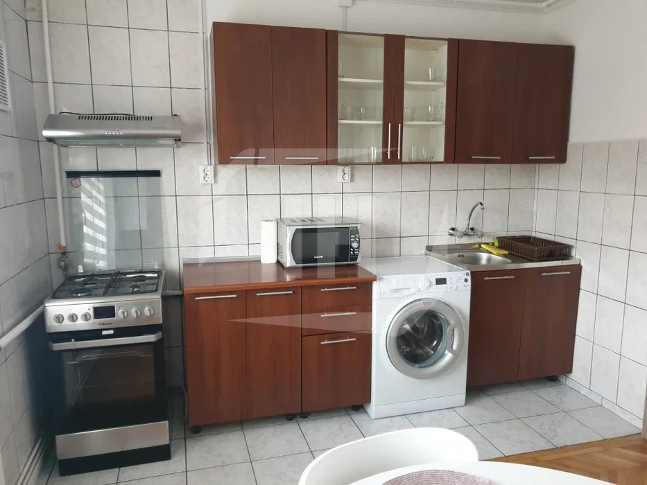 Apartament 2 camere, decomandat, parcare, Calea Manastur