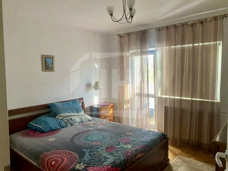 Apartament 4 camere, decomandat, parcare, Zorilor zona Spitalul de Recuperare