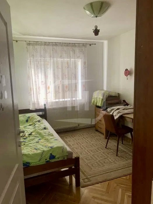Apartament 4 camere, decomandat, parcare, Zorilor zona Spitalul de Recuperare