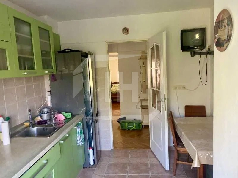 Apartament 4 camere, decomandat, parcare, Zorilor zona Spitalul de Recuperare