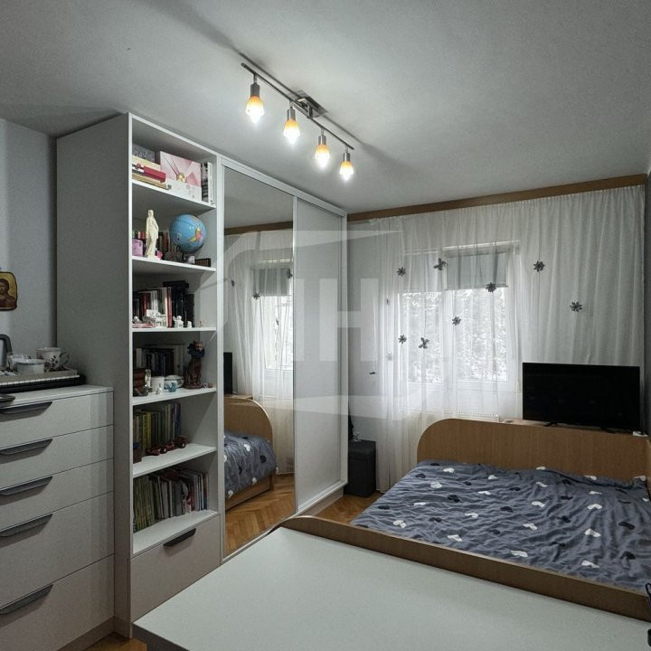 Apartament cu 3 camere, zona Manastur