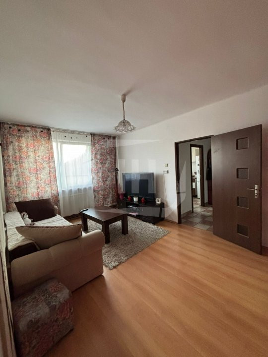 Apartament 2 camere, intermediar, zona Horea