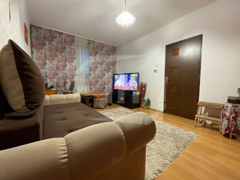 Apartament 2 camere, intermediar, zona Horea