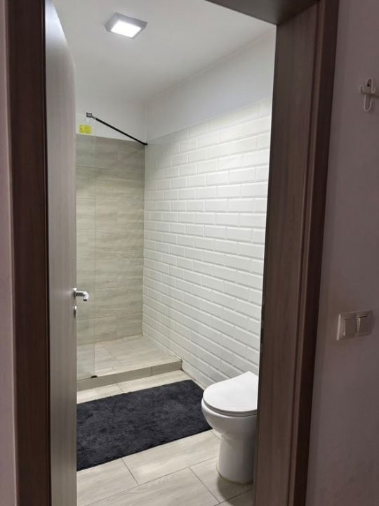 Apartament 2 camere cu parcare, zona Calea Baciului