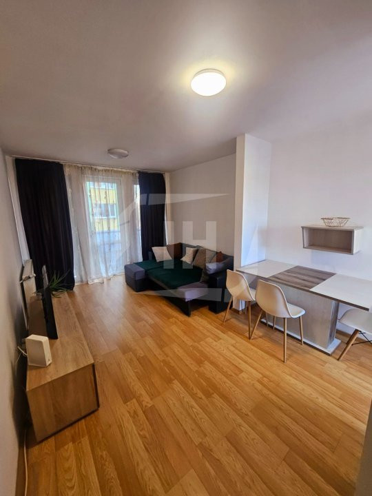 Apartament 2 camere, semidecomandat, 2 bai, zona UMF