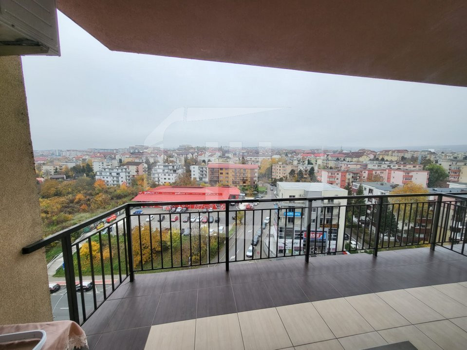 Apartament 2 camere, semidecomandat, 2 bai, zona UMF