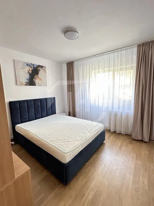 Apartament 4 camere, 2 bai, decomandat, in Marasti