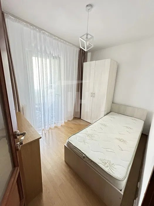 Apartament 4 camere, 2 bai, decomandat, in Marasti