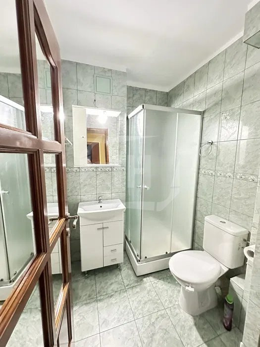 Apartament 4 camere, 2 bai, decomandat, in Marasti