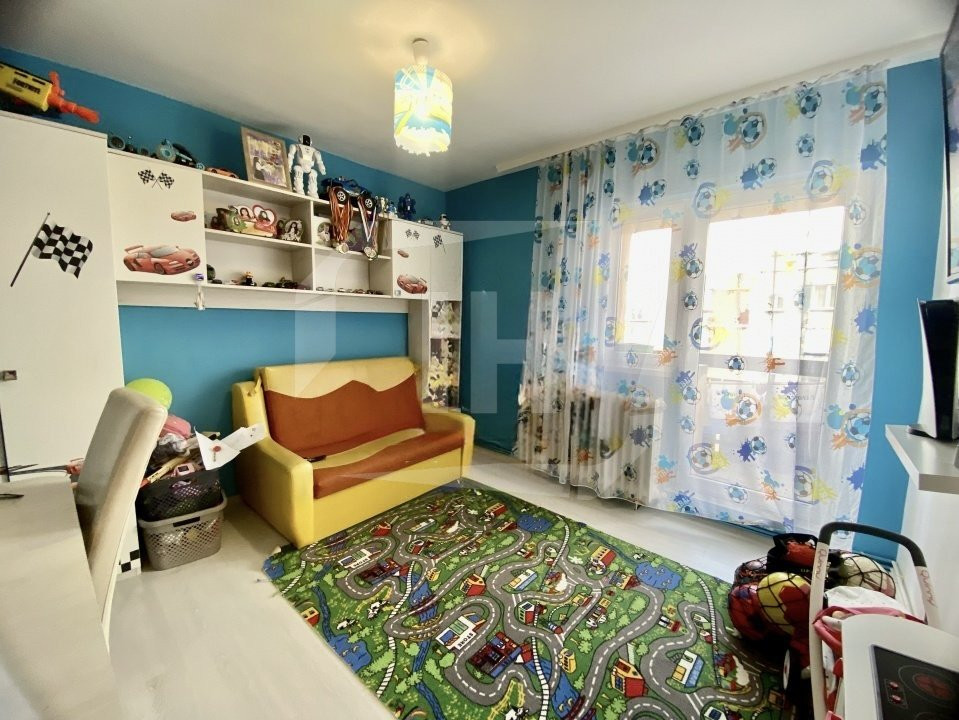 Apartament 2 camere, decomandat, etaj intermediar in Marasti