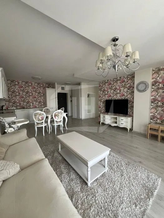 Apartament 3 camere, 95 mp, lux, parcare, Iulius Mall