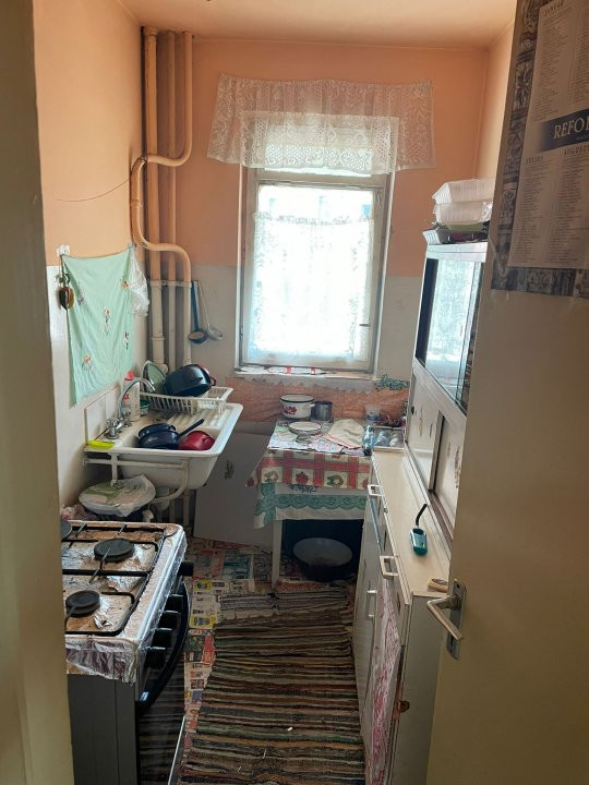 Apartament 2 camere decomandat, zona Bld Primaverii