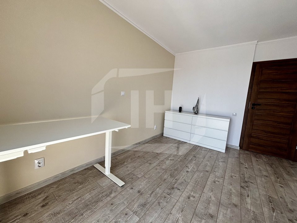 Apartament 3 camere, 2 bai, parcare, zona The Office