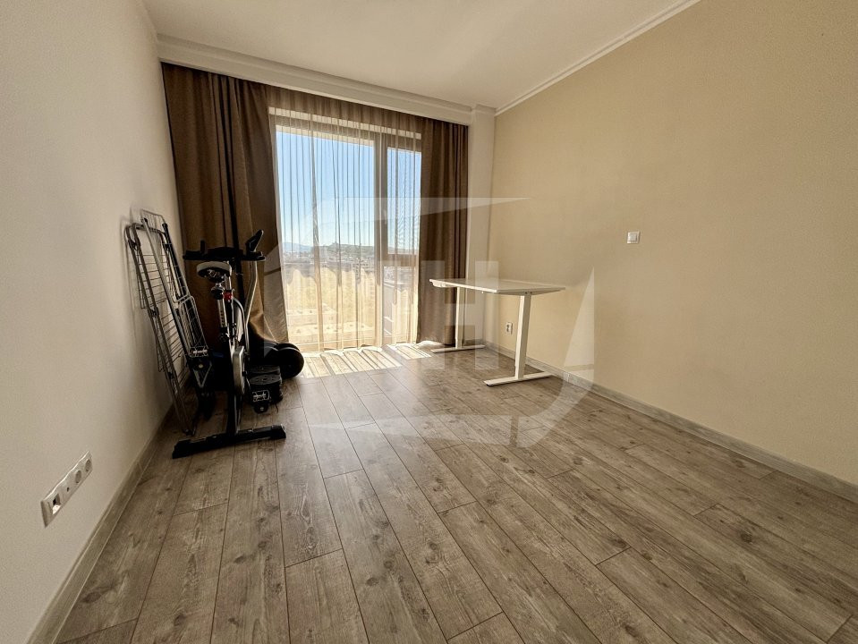 Apartament 3 camere, 2 bai, parcare, zona The Office