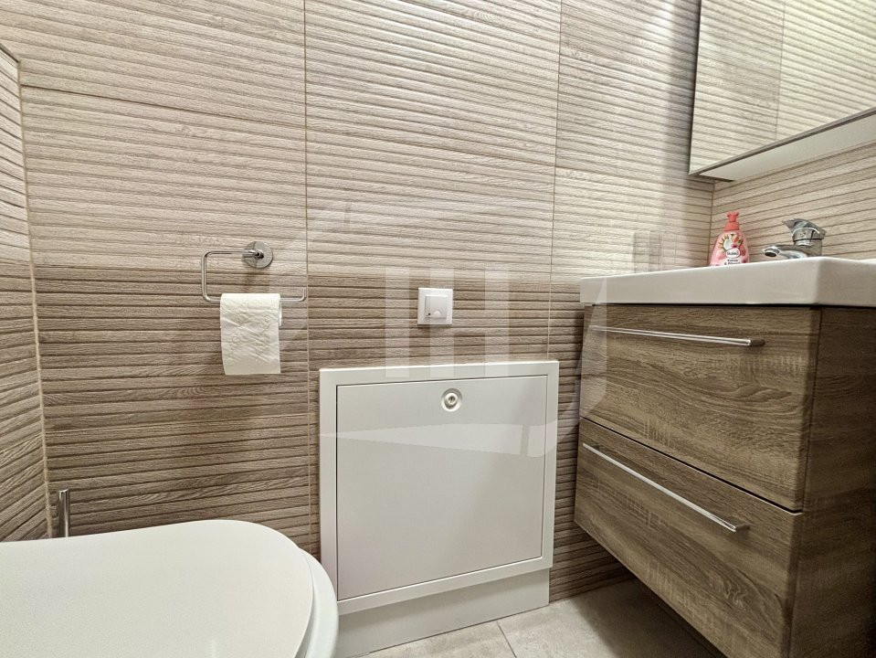 Apartament 3 camere, 2 bai, parcare, zona The Office