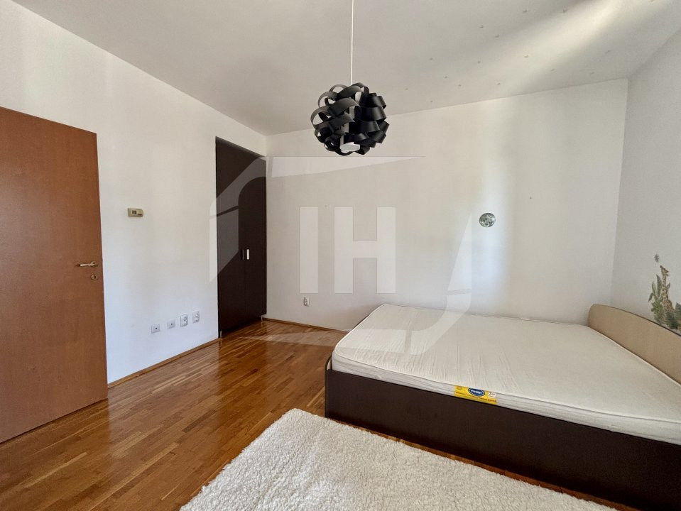 Apartament 4 camere, 2 bai, 160mp, parcare, Andrei Muresianu