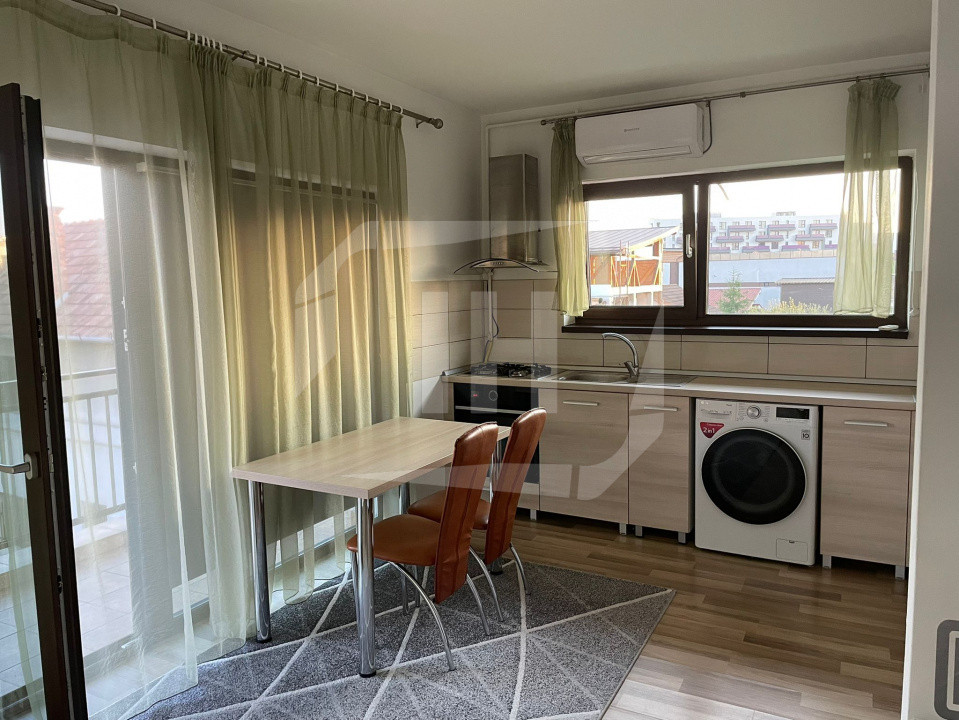 Apartament 2 camere, decomandat, parcare, zona Iulius Mall
