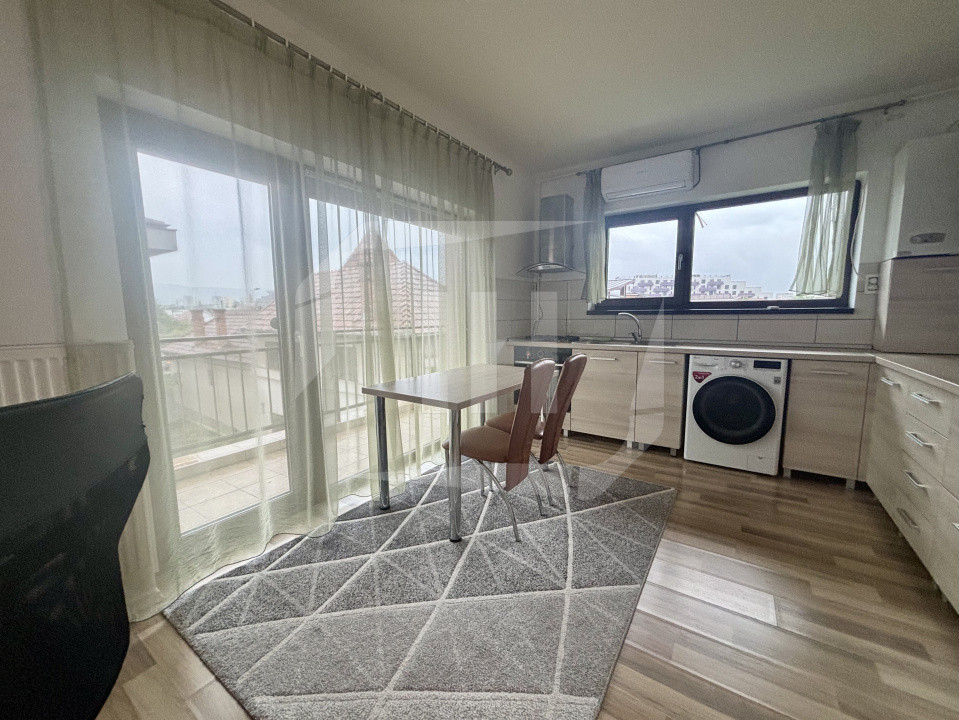 Apartament 2 camere, decomandat, parcare, zona Iulius Mall