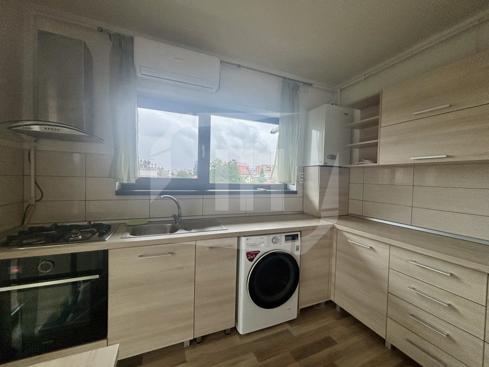 Apartament 2 camere, decomandat, parcare, zona Iulius Mall
