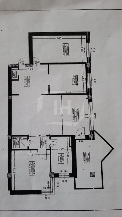 Apartament cu 3 camere, terasa, intermediar, parcare, zona Andrei Muresanu